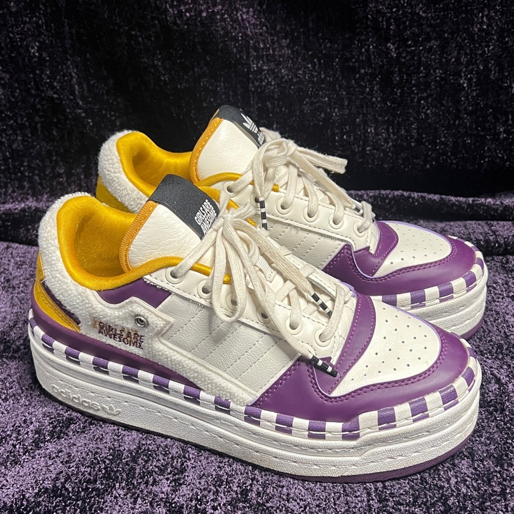 adidas
Triple PlatForum LO "Girls Are Awesome" sneakers